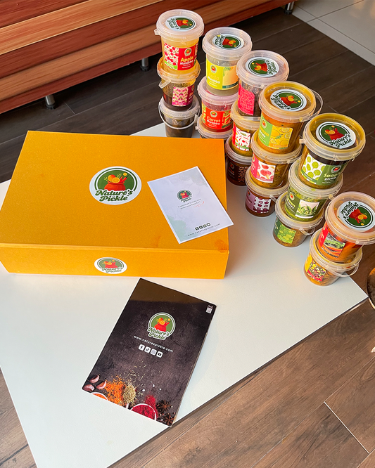 9 PC CUSTOMIZE GIFT BOX